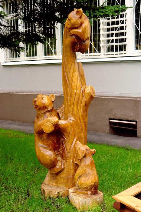 Деревянные скульптуры