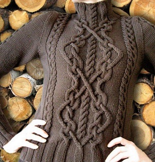 Пуловер с аранами