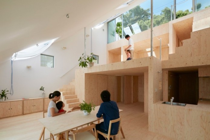 Дом с террасами от Tomohiro Hata