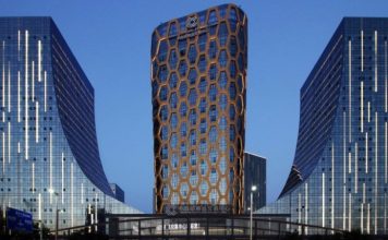 «Сотовый» фасад от Interdesign и Hugo Kohno