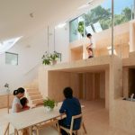 reslope-house-tomohiro-hata-kobe-japan-designboom-01-818×545-694×462