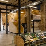 serrano-baquero-arquitectos-raccoon-games-shop-interior-seville-designboom-04-694×883