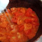 podsolit-i-podtushit-pomidory