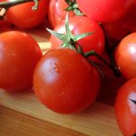 bambukovaya-doska-dlya-narezki-gotovoj-produktsii-i-ovoshhej